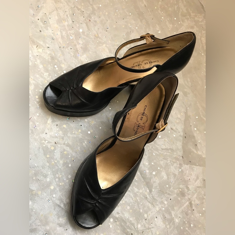 Chines Laundry Black heeled platform pumps